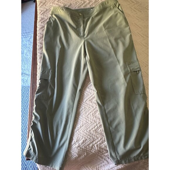 Chico's Pants - Ladies zenergy by Chico's beige cropped pants with side zipper pockets size 1